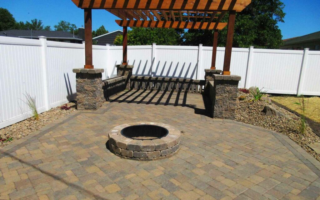 legacy-hero-landscaping-firepit-1.jpg